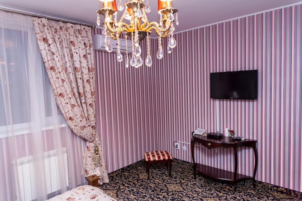 Hotel General Ekibastuz Oda fotoğraf